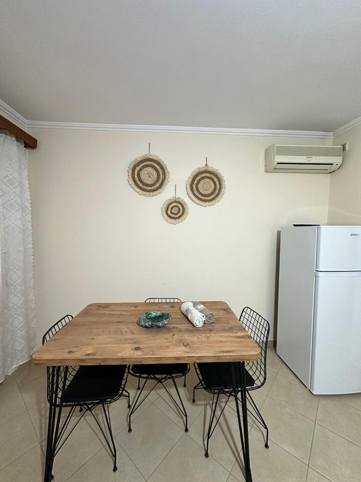 Boho Coastal Retreat Lägenhet Sarandë Exteriör bild