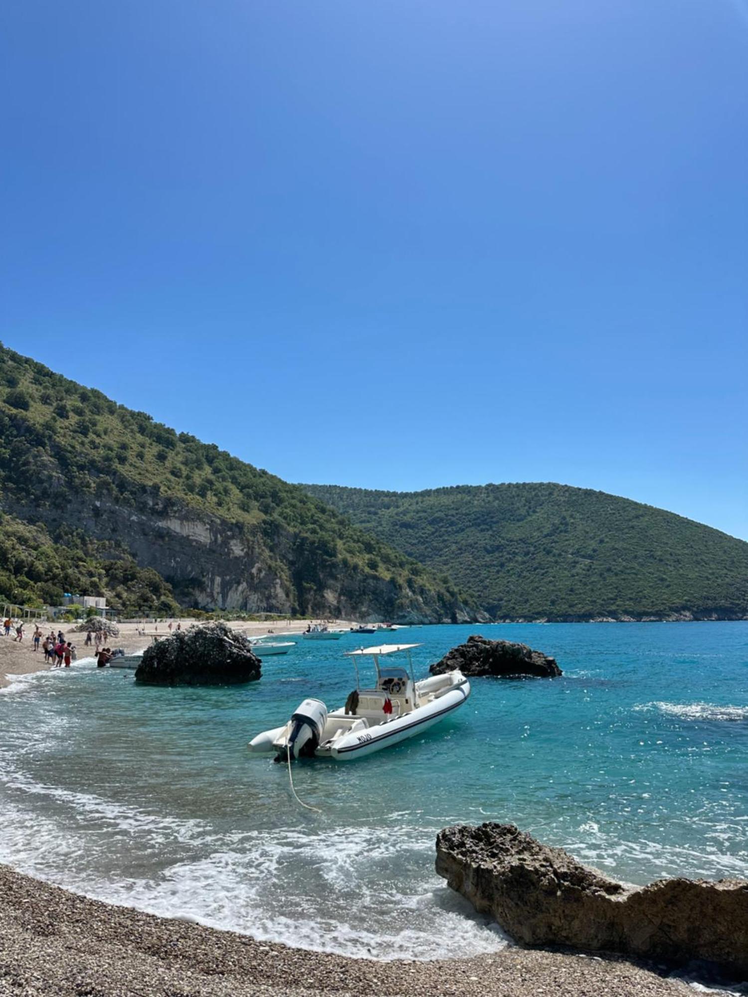 Boho Coastal Retreat Lägenhet Sarandë Exteriör bild